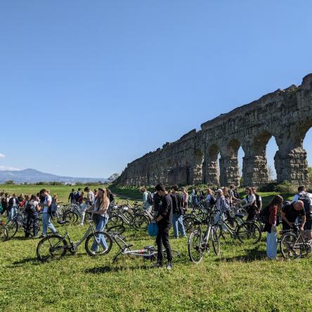 appia antica, acquedotti e caffarelal tour in ebike piccoli gruppi IN INGLESE 12 ottobre 2024